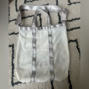 Outdoor Products White Mesh Tote with Gray Straps